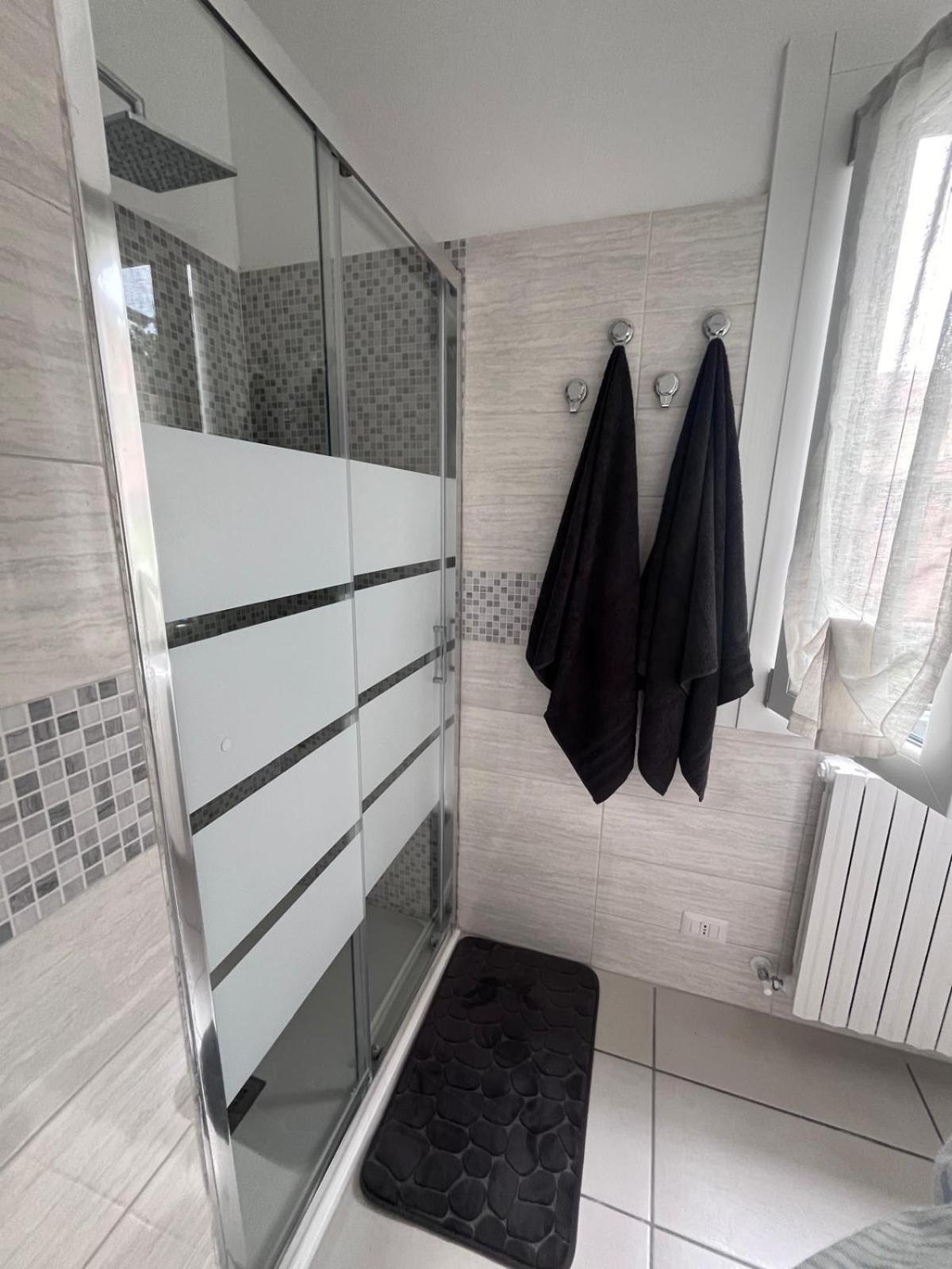 Casa Castagna Appartamento - Леко Екстериор снимка