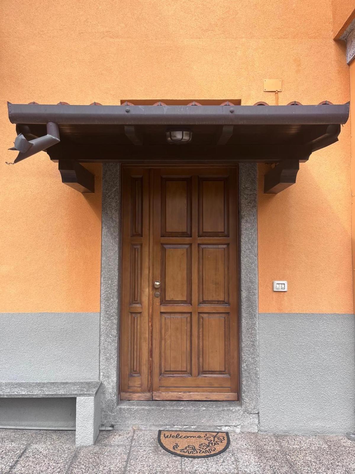 Casa Castagna Appartamento - Леко Екстериор снимка