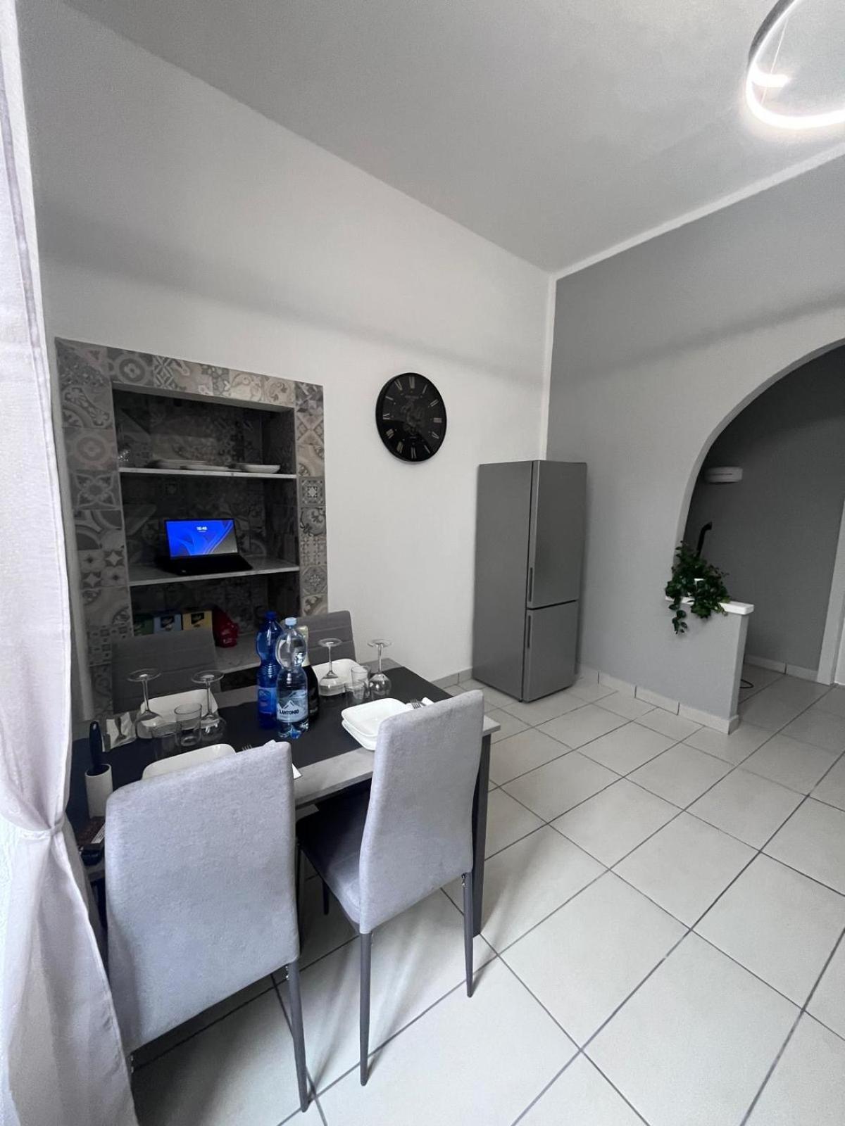 Casa Castagna Appartamento - Леко Екстериор снимка