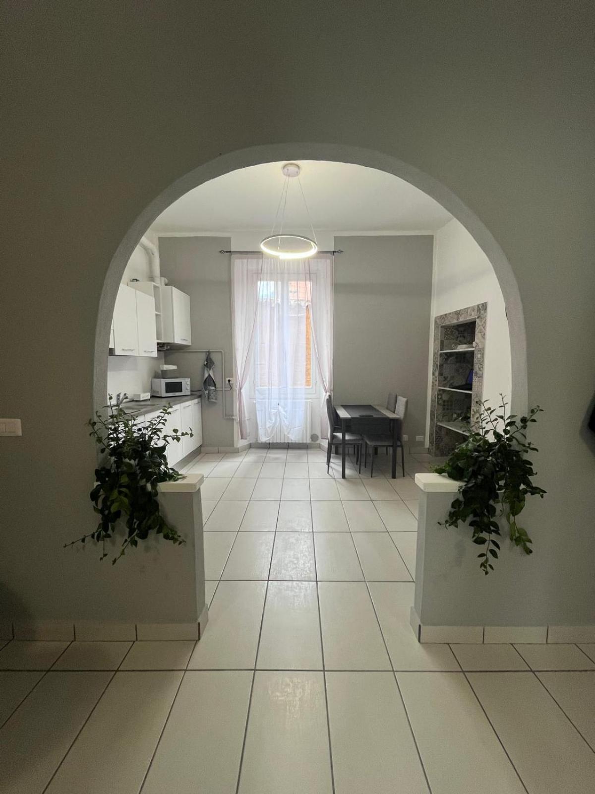 Casa Castagna Appartamento - Леко Екстериор снимка