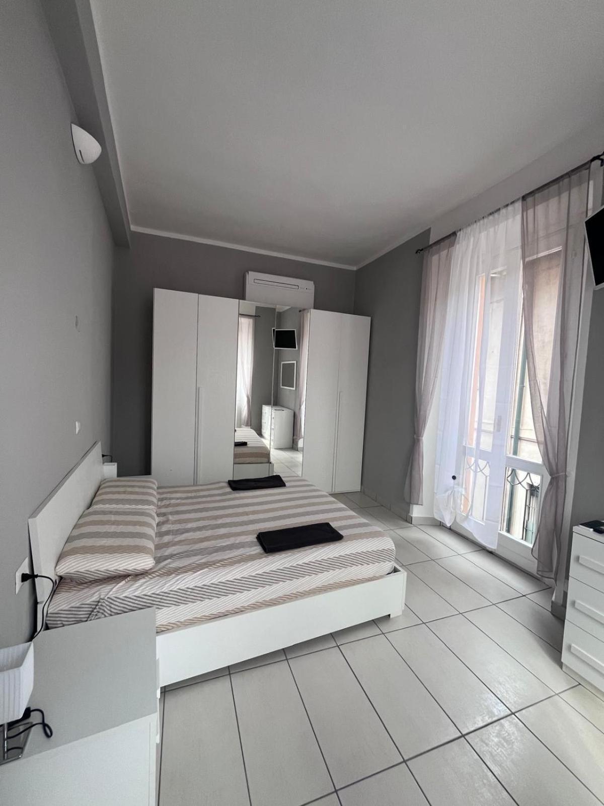 Casa Castagna Appartamento - Леко Екстериор снимка